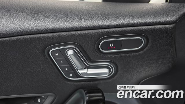 Mercedes-Benz A-Class (W177) A220 Hatchback 2019 — фото 29