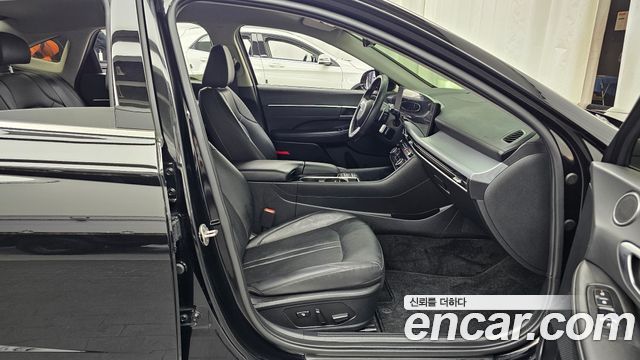 Hyundai Sonata The Edge (DN8) 2.0 Premium 2024 — фото 26