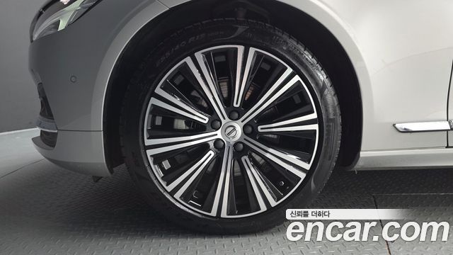 Volvo S90 B5 Ultimate Bright 2024 — фото 5
