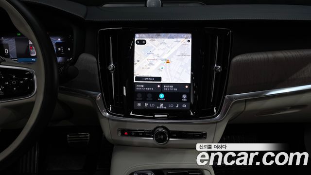 Volvo S90 B5 Ultimate Bright 2024 — фото 14