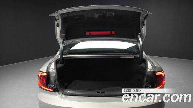 Volvo S90 B5 Ultimate Bright 2024 — фото 20