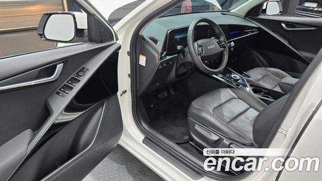 Kia Niro EV Air 2023 — фото 10