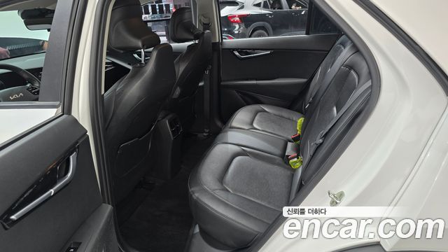 Kia Niro EV Air 2023 — фото 16