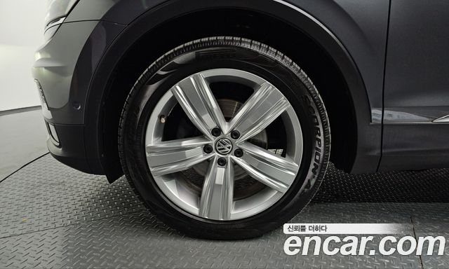 Volkswagen Tiguan (II) 2.0 TDI 4Motion Prestige 2020 — фото 5