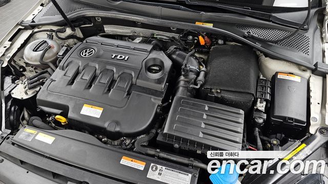 Volkswagen Golf (VII) 2.0 TDI Premium 2015 — фото 6