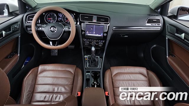 Volkswagen Golf (VII) 2.0 TDI Premium 2015 — фото 7