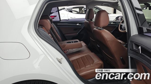 Volkswagen Golf (VII) 2.0 TDI Premium 2015 — фото 12