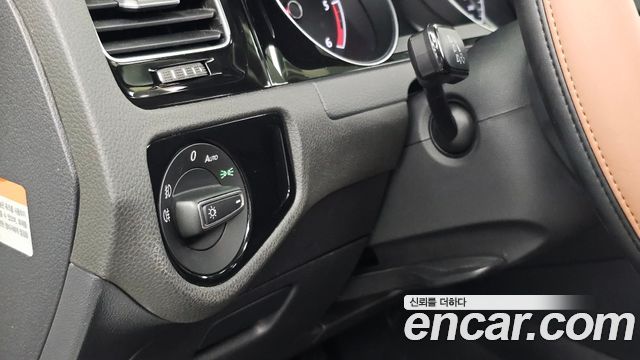 Volkswagen Golf (VII) 2.0 TDI Premium 2015 — фото 16
