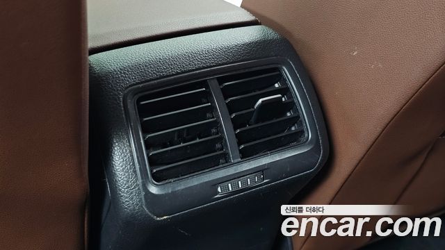 Volkswagen Golf (VII) 2.0 TDI Premium 2015 — фото 18