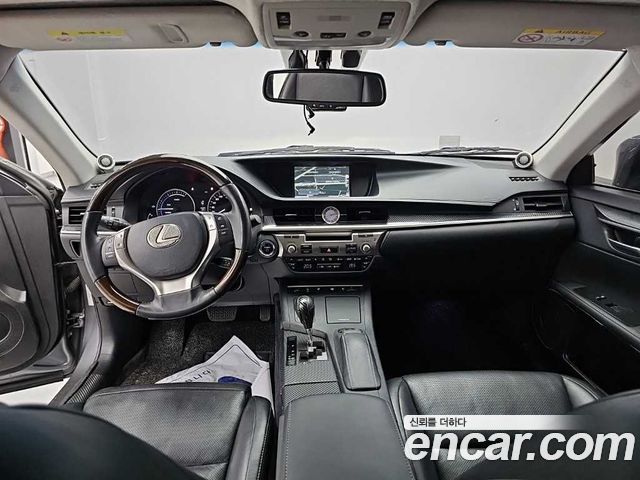 Lexus ES300h Supreme XV60 2014 — фото 5