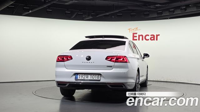 Volkswagen Passat GT (B8) 2.0 TDI 4Motion Prestige 2021 — фото 4