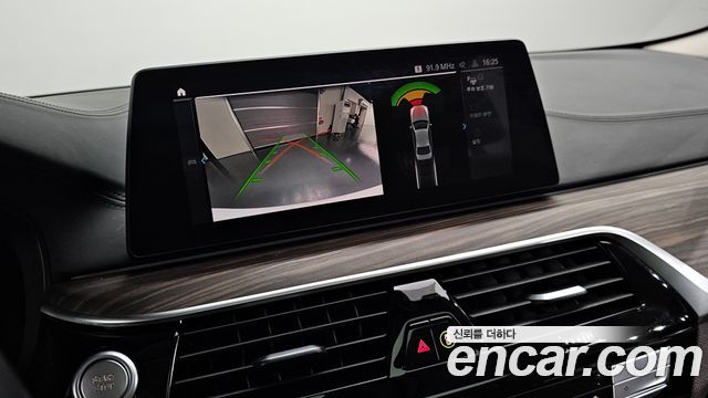 BMW 5 Series (G30) 530e Luxury 2020 — фото 16