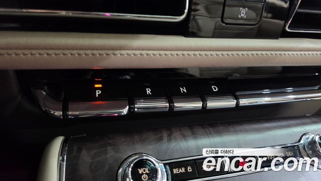 Lincoln Aviator (II) 3.0 Reserve  AWD 2021 — фото 9