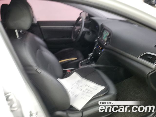 Hyundai Avante (AD) 1.6 GDI Value Plus 2017 — фото 10