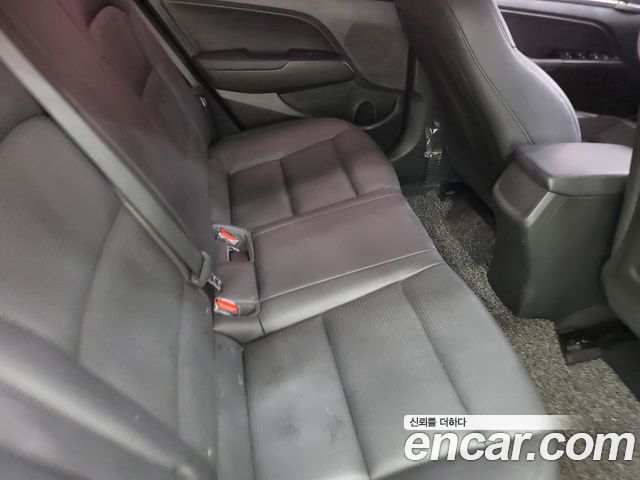 Hyundai Avante (AD) 1.6 GDI Value Plus 2017 — фото 15