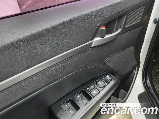 Hyundai Avante (AD) 1.6 GDI Value Plus 2017 — фото 18