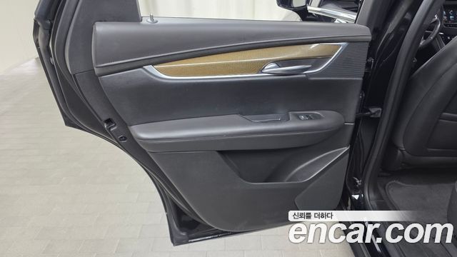 Cadillac XT5 3.6 Platinum 2019 — фото 25