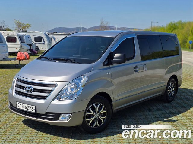 Hyundai Grand Starex 12-Seater Wagon Modern Special