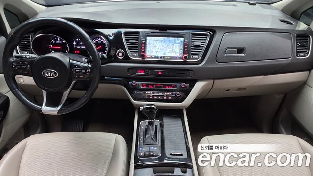 Kia Carnival 9-seater Prestige 2016 — фото 7