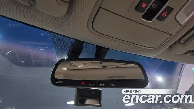 Kia Carnival 9-seater Prestige 2016 — фото 16