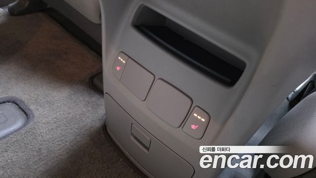 Kia Carnival 9-seater Prestige 2016 — фото 18