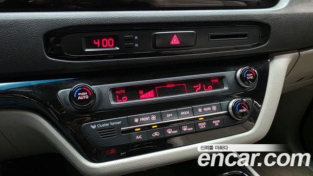 Kia Carnival 9-seater Prestige 2016 — фото 27
