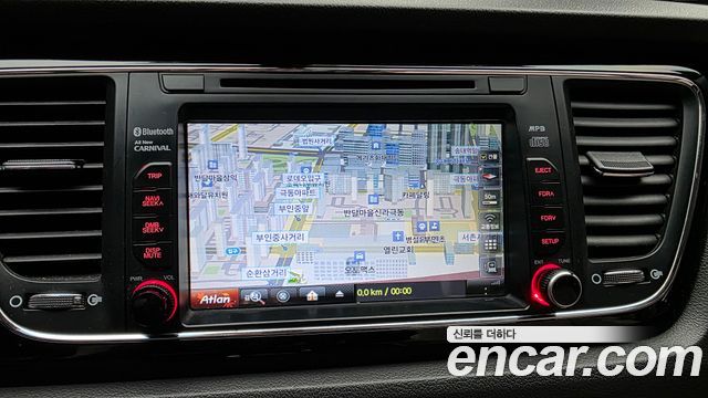 Kia Carnival 9-seater Prestige 2016 — фото 32