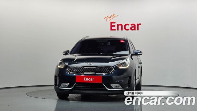 Kia Niro Prestige 2017 — фото 3
