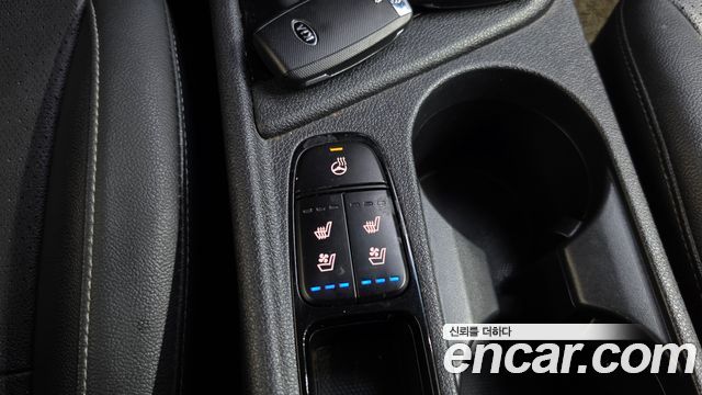 Kia Niro Prestige 2017 — фото 13