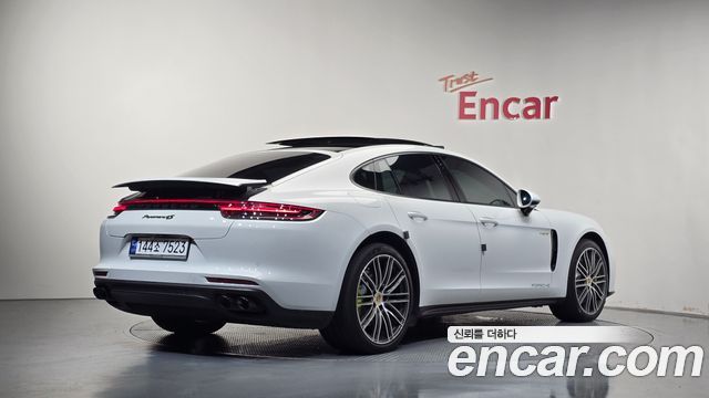 Porsche Panamera (971) 2.9 AWD E-Hybrid 2020 — фото 2