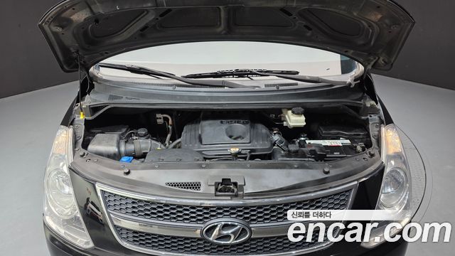 Hyundai Grand Starex 12-Seater Wagon CVX Deluxe 2013 — фото 6