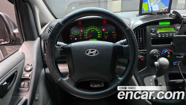 Hyundai Grand Starex 12-Seater Wagon CVX Deluxe 2013 — фото 14