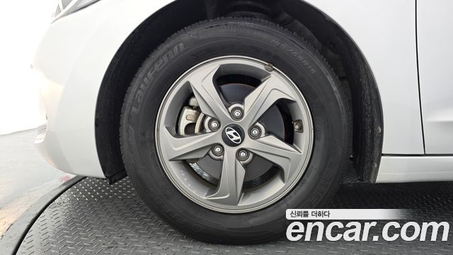 Hyundai Avante (AD) 1.6 GDI Smart 2017 — фото 5