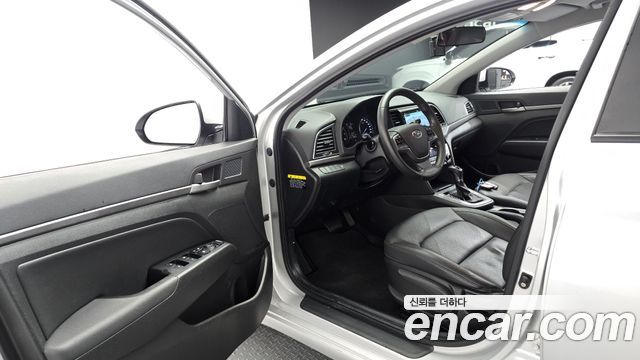 Hyundai Avante (AD) 1.6 GDI Smart 2017 — фото 10