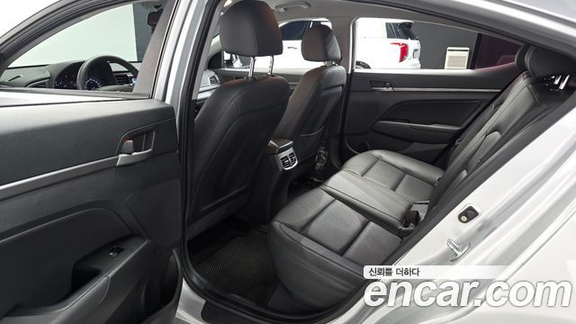 Hyundai Avante (AD) 1.6 GDI Smart 2017 — фото 15