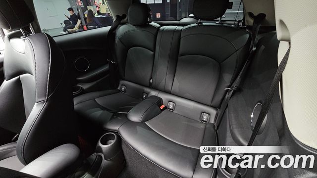 MINI Cooper S Standard Third Generation 2017 — фото 11