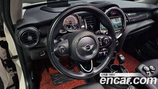 MINI Cooper S Standard Third Generation 2017 — фото 12