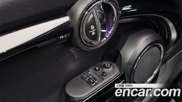 MINI Cooper S Standard Third Generation 2017 — фото 16