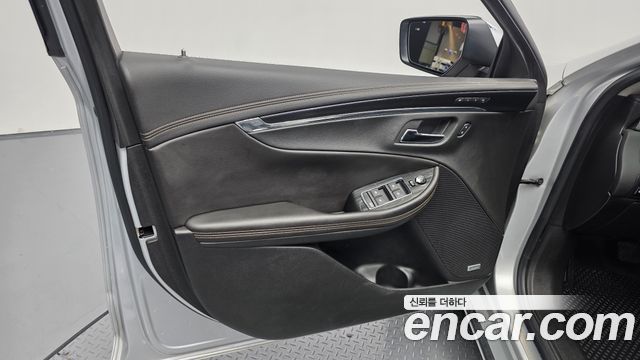 Chevrolet Impala 2.5 Premier 2018 — фото 24