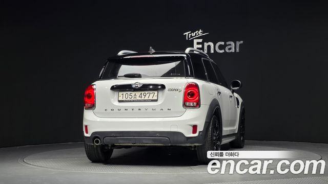 MINI Cooper D Countryman Standard 2nd 2018 — фото 4