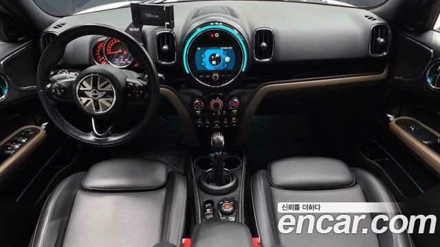 MINI Cooper D Countryman Standard 2nd 2018 — фото 7