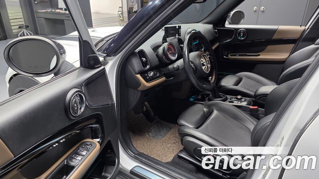 MINI Cooper D Countryman Standard 2nd 2018 — фото 10