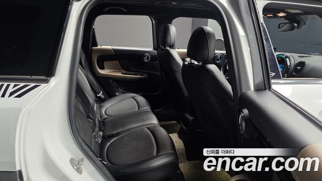 MINI Cooper D Countryman Standard 2nd 2018 — фото 12