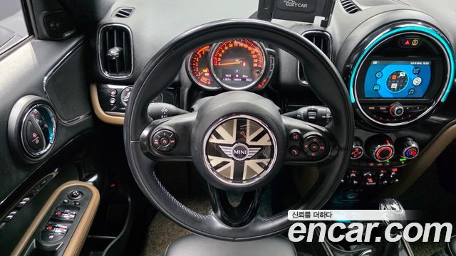 MINI Cooper D Countryman Standard 2nd 2018 — фото 13