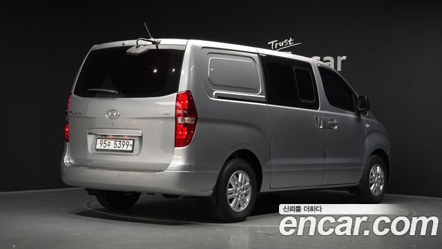 Hyundai Grand Starex Van 5-Seater Modern 2019 — фото 2