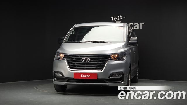Hyundai Grand Starex Van 5-Seater Modern 2019 — фото 3