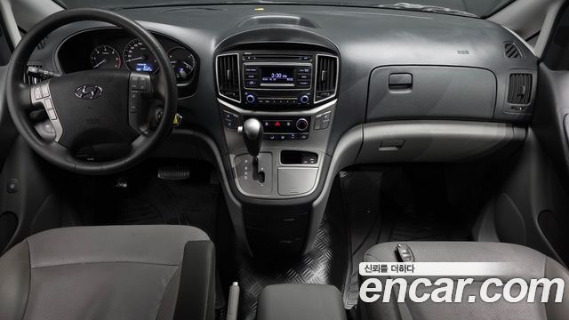 Hyundai Grand Starex Van 5-Seater Modern 2019 — фото 7