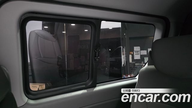 Hyundai Grand Starex Van 5-Seater Modern 2019 — фото 19