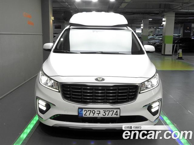 Kia Carnival 9-seater Limousine(Special vehicle)