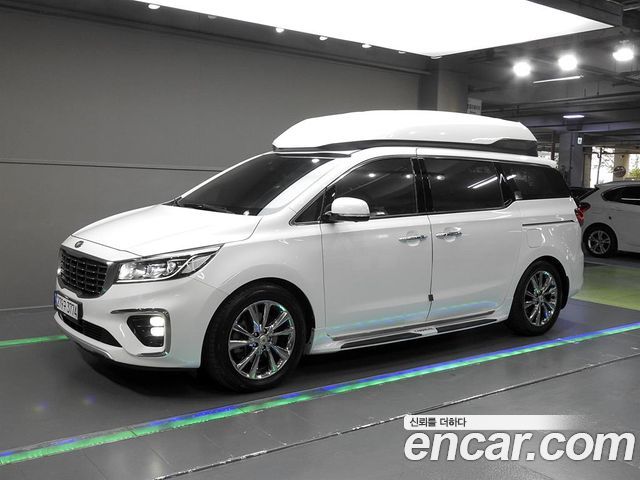 Kia Carnival 9-seater Limousine(Special vehicle) 2019 — фото 2